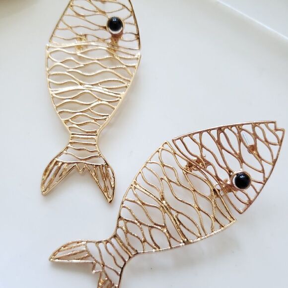 New! Zara Fish Earrings - Picture 5 of 7